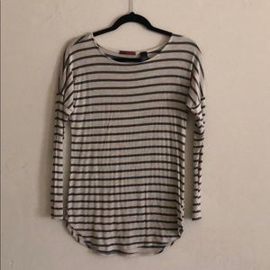 BKE long sleeve top size small